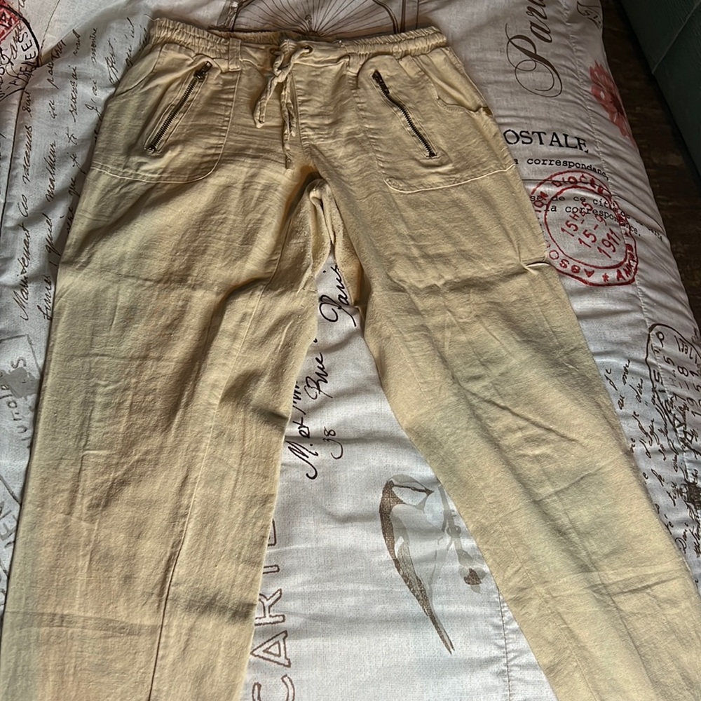 Beige bottoms